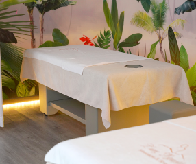 Lung Nguyệt Massage & Spa 