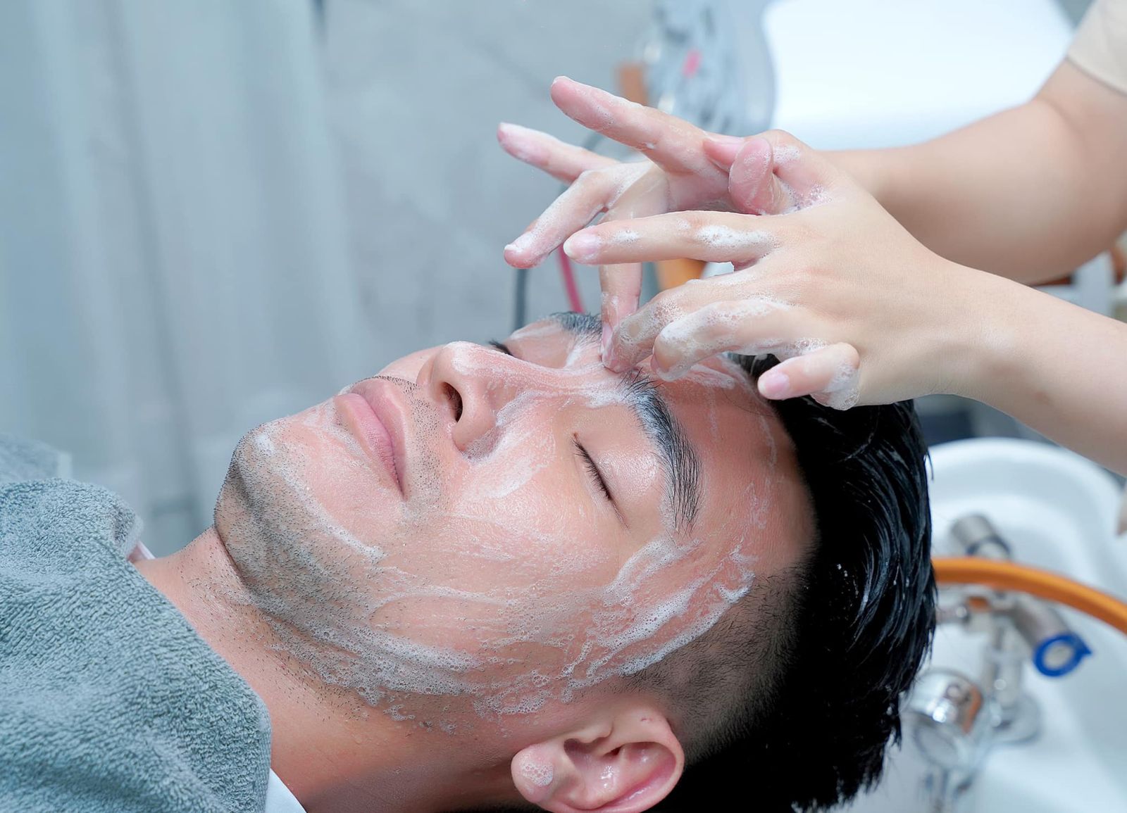 Chăm Sóc Da Quận 2 – Trải Nghiệm Dịch Vụ Chuyên Nghiệp Tại Lung Nguyệt Massage & Spa